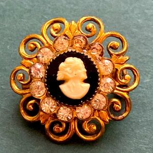 Vintage CORO CAMEO & Rhinestoned BROACH